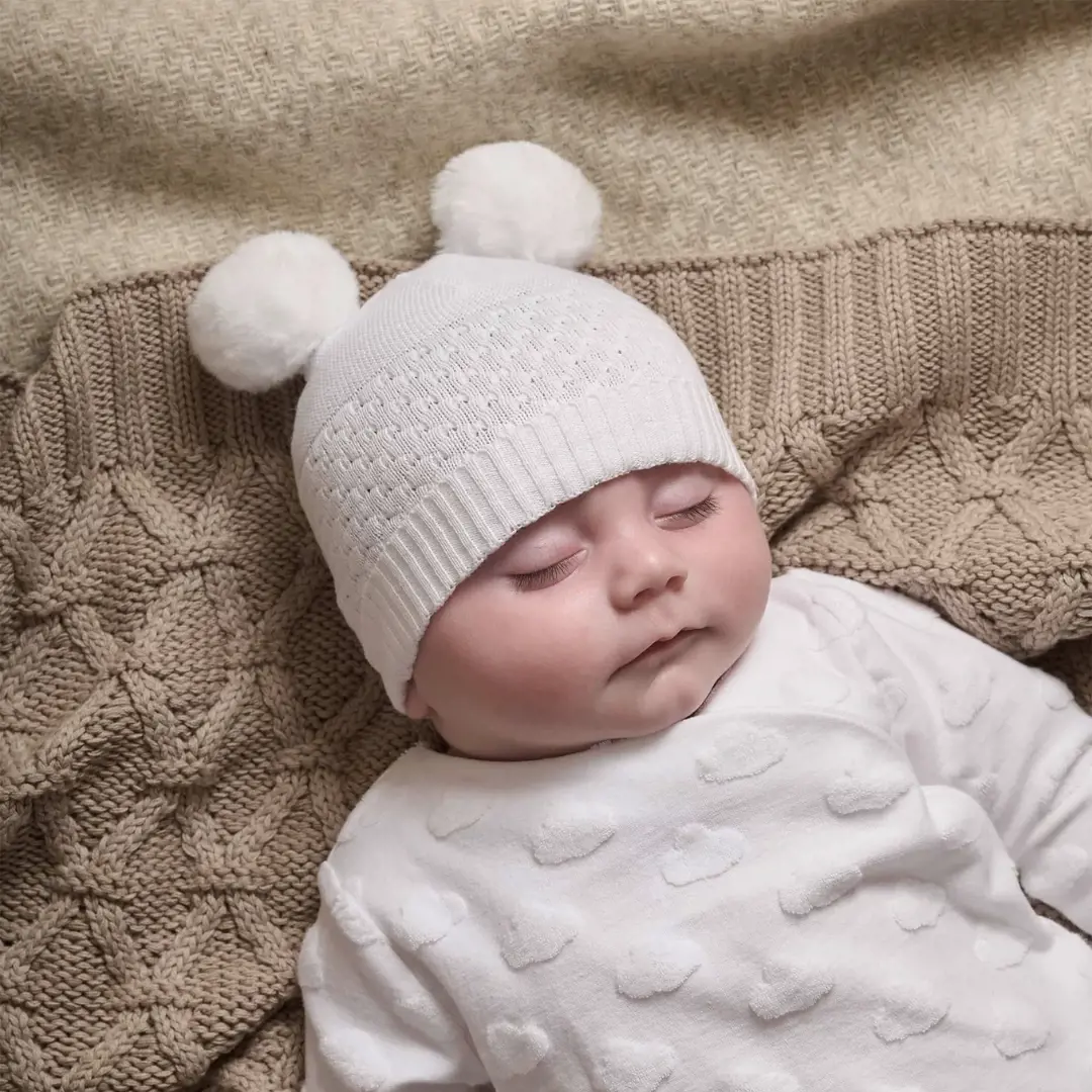 Knitted Pom Hat - White