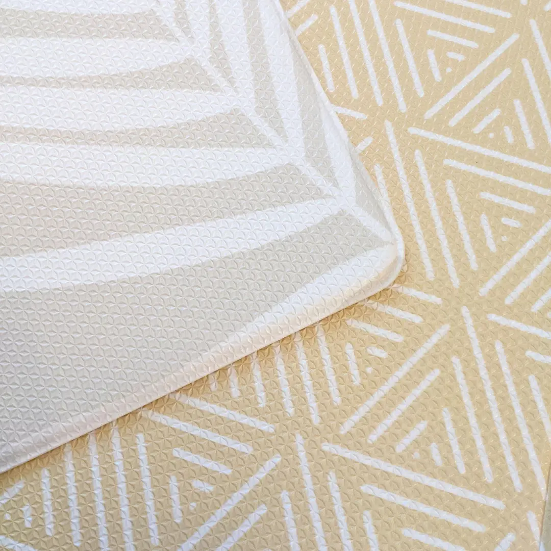 FoldiMat Palm Play Mat